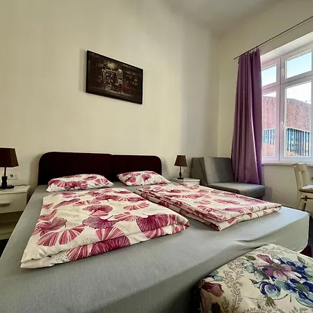 Explorer - The Classic * Sarajevo