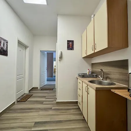 Explorer - The Classic Guest house *