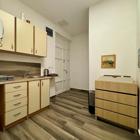 Guest house Explorer - The Classic