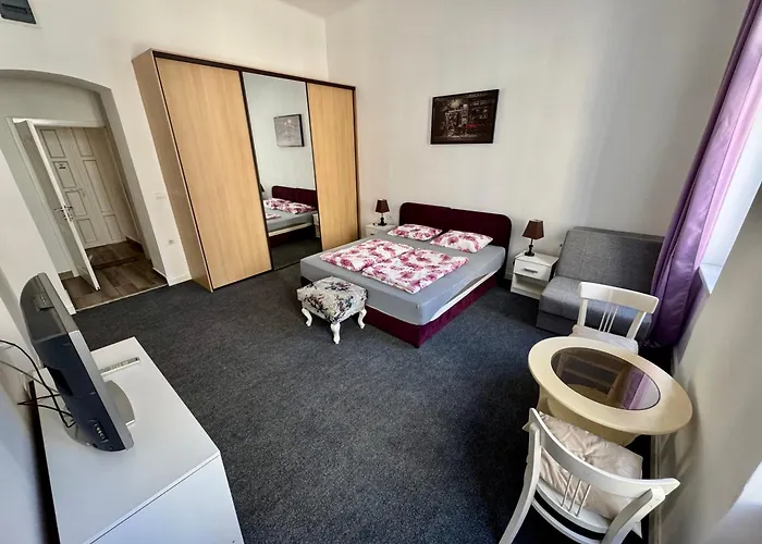 Explorer - The Classic Gæstehus